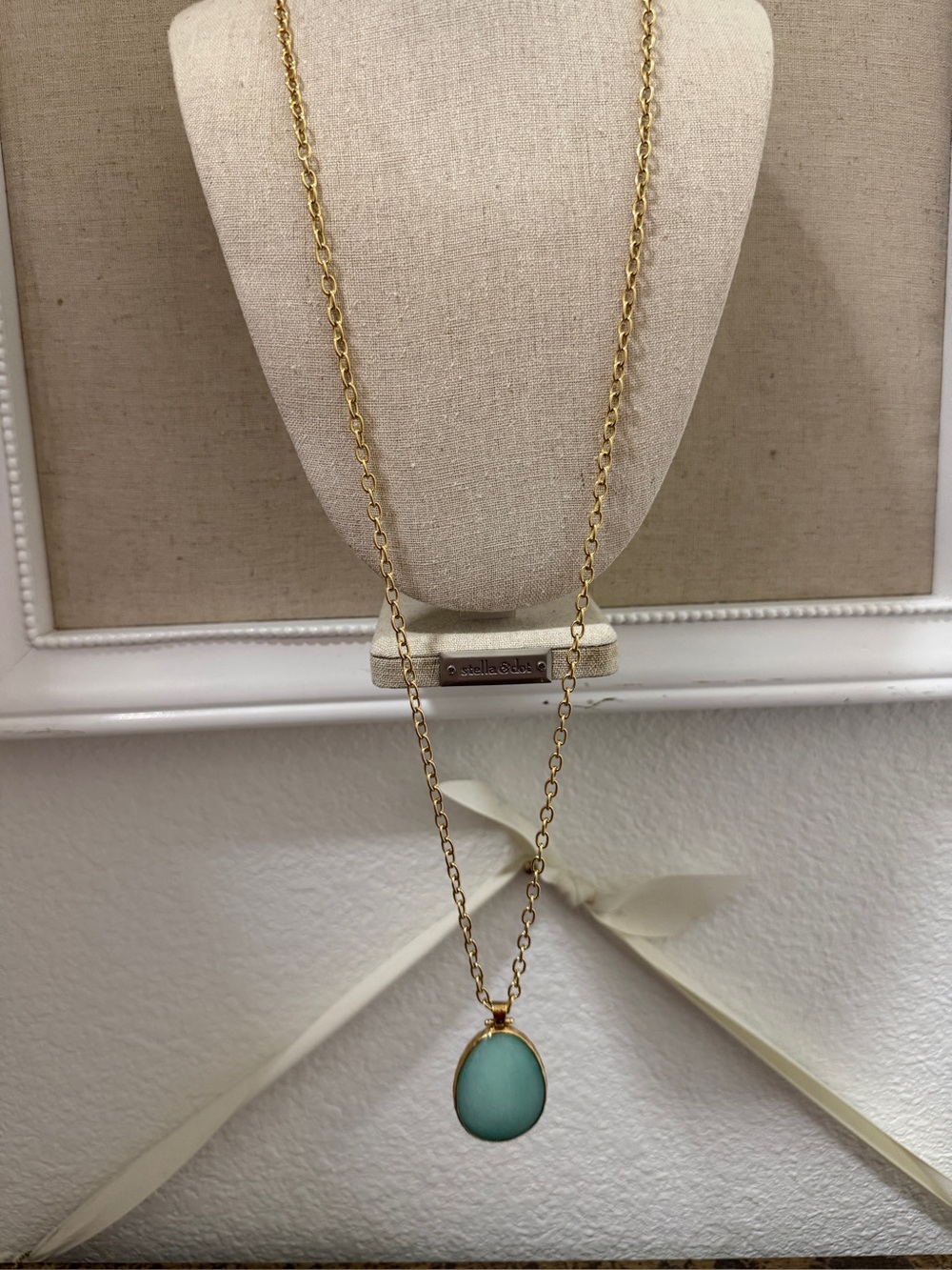 Stella & Dot Sanibel reversible Gold Chain Necklace with Aqua/Smoky